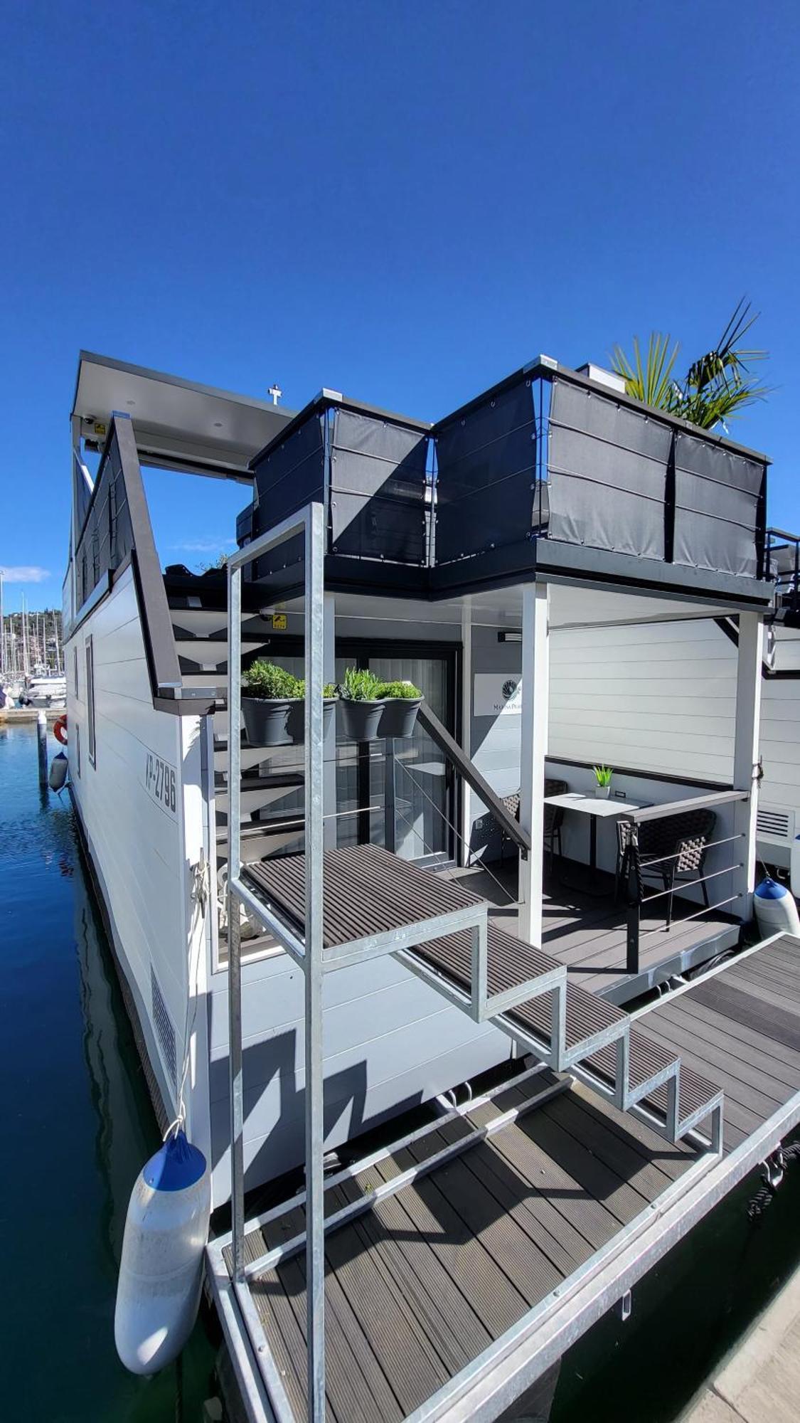 شقة Floating House - Marina Pearl بورتوروز المظهر الخارجي الصورة